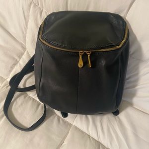 🖤✨Hobo River Backpack in black velvet hide